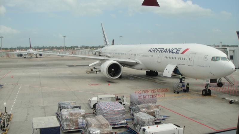 Beginilah Foto-Foto Pesawat AIR FRANCE Boeing 777-300 ER