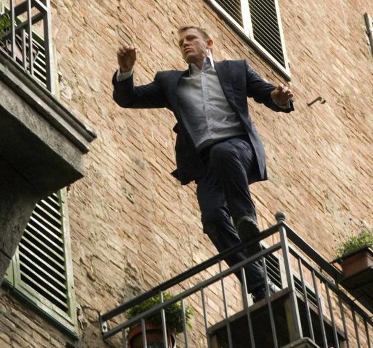 Sejarah James Bond yang Berliku