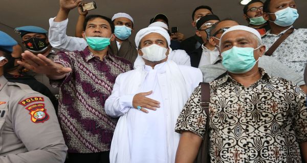 Hindari Pemblokiran Dana Rekening, HRS dan Pengikutnya Bakal Kompak Lakukan Ini