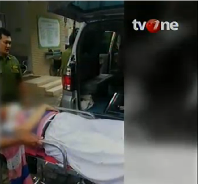 KORBAN TABRAK LARI BUS POLISI SEORANG SISWI MENINGGAL