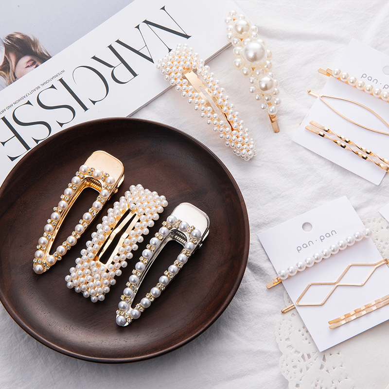 Mengubah gaya rambut dengan Aksesori Rambut Murah