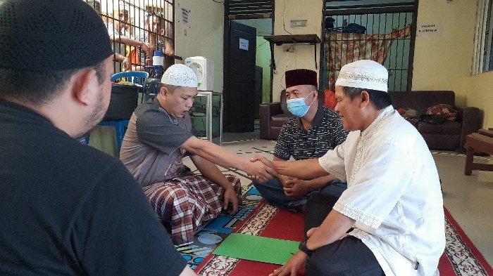 Dua Tahanan Polres Pangkalpinang Jadi Mualaf, Tersentuh Lihat Orang Salat dan Mengaji