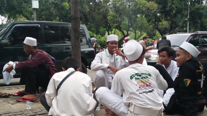 Demo Jatuhkan Ahok, Habib Rizieq Bawa Remaja dan Anak Kecil