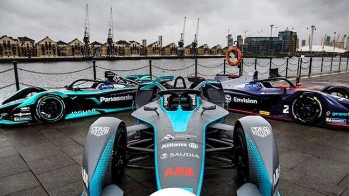 Mobil Balap Formula E Tiba di Jakarta, Unboxing di Ancol