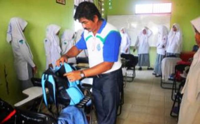 Suka Duka Menjadi Anak Bahasa