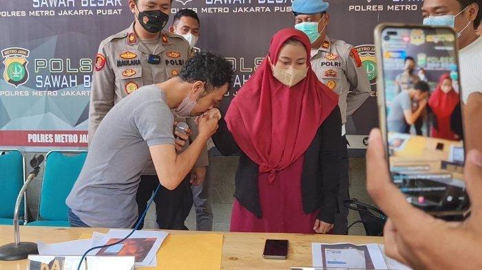 Cium Tangan Istri Dicuekin, Nasib Diujung Tanduk Setelah Berbohong Begal