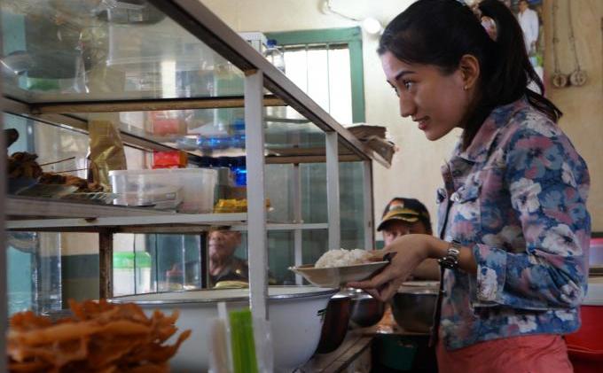 &#91;PIC&#93; Kampung Pedagang WARTEG Jakarta di Tegal yang bak Perumahan Pondok Indah