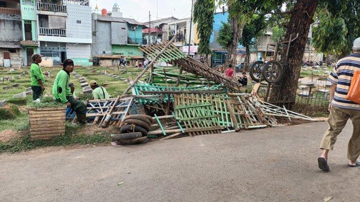 Pemprov DKI Ogah Sanksi Warga yang Penuhi TPU Prumpung dengan Kandang Ayam