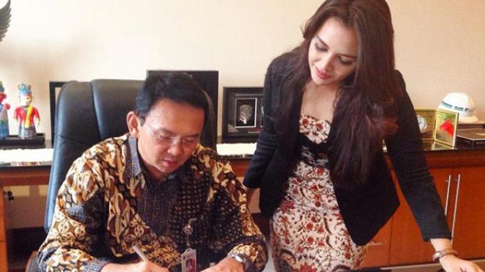 Ini Gadis Cantik Asisten Ahok Yang Ramai Dibicarakan Di Dunia Maya