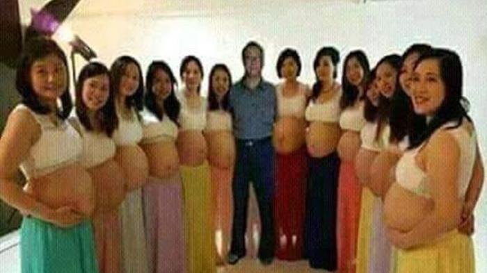 13 Perempuan Hamil di Foto Ini Berbagi Suami