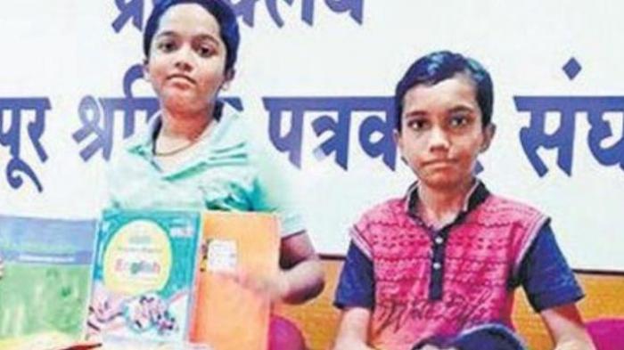 Dua Pelajar India Gelar Konferensi Pers Protes Tas Sekolah Terlalu Berat