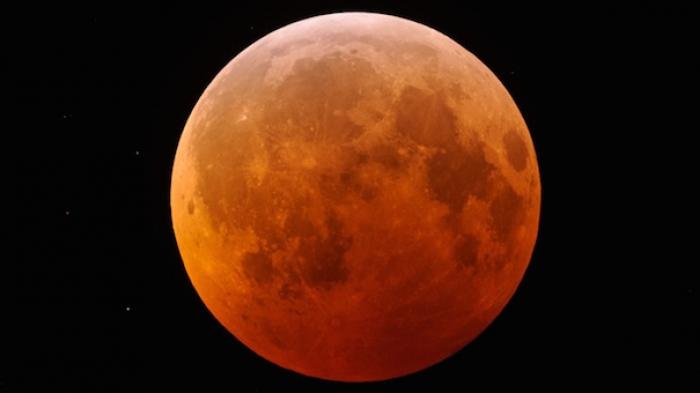Jangan Lewatkan, Indahnya Gerhana Bulan Total Malam Minggu