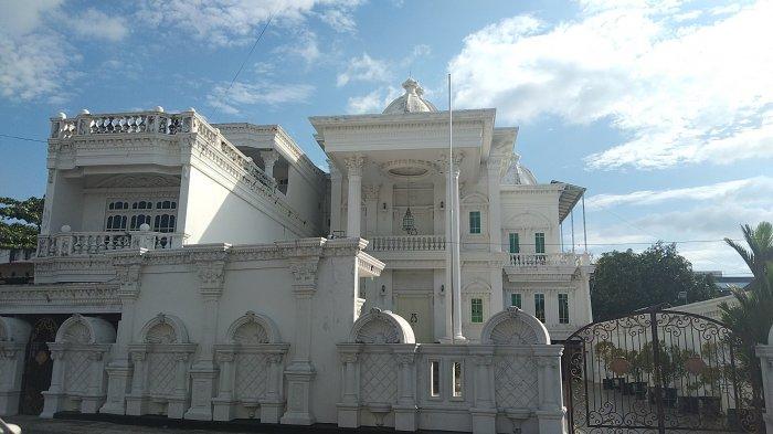 Rumahnya Bak Istana, Siapa Haji Mihyar? Warga Parepare Bisa Gandakan Uang Lewat Sihir