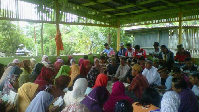 &#91;Para Tukang Nebeng Mewek&#93;Bentuk Tim Solidaritas, Delapan RT Tolak Digusur PT KAI 