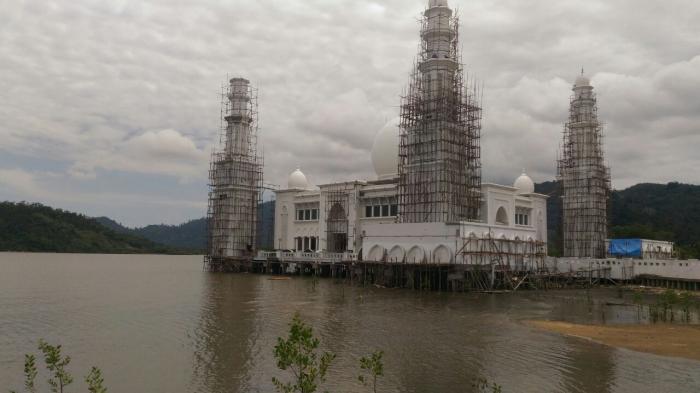 Masjid Oesman Al Khair diresmikan, masjid terapung ikon Kayong Utara, Kalbar