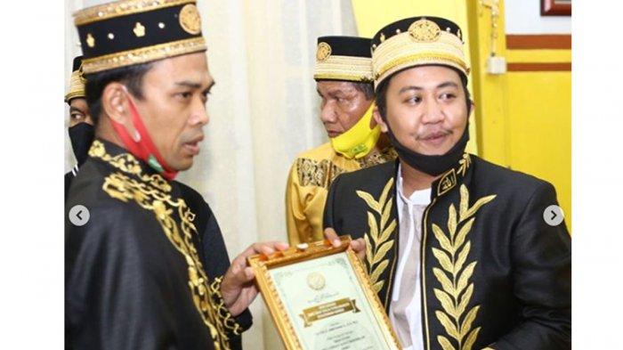 Ustadz Abdul Somad (UAS) Dapat Gelar Imam dari Kesultanan Sambas