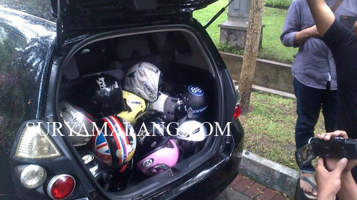Keren, untuk Aksi Curi Helm, Dua Pelajar di Malang ini Pakai Honda Jazz 