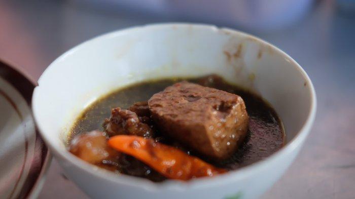 Brongkos Bu Atun, Kuliner Andalan dengan 16 Rempah dan Daging Sapi Pilihan