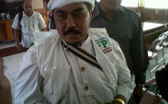 ★★★ PENIPUAN EMAS Ketua FPI Tertipu Setengah Miliar ★★★