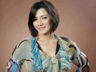Bupati Cantik Dinobatkan Jokowi sbg Bupati Terbaik. Kandidat Gubernur Kaltim yad?