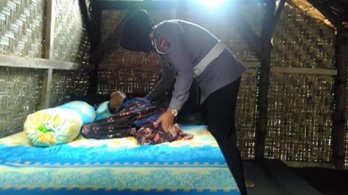 Polwan Ini Akhirnya Wujudkan Cita2 Umsin, Gadis Lumpuh yg Ingin Tidur Beralas Kasur