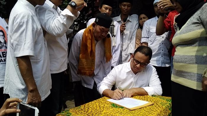 Anies Jawab Sindiran Agus Harimurti Mengenai kontrak Politik