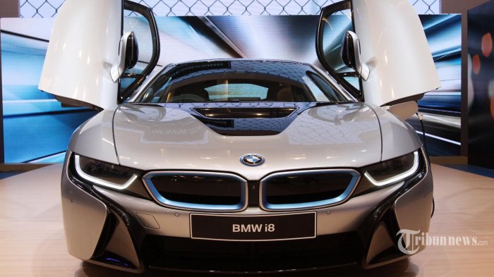 Anak Aburizal Bakrie Kepincut Bawa Pulang BMW i8 Seharga Rp 3,5 Miliar