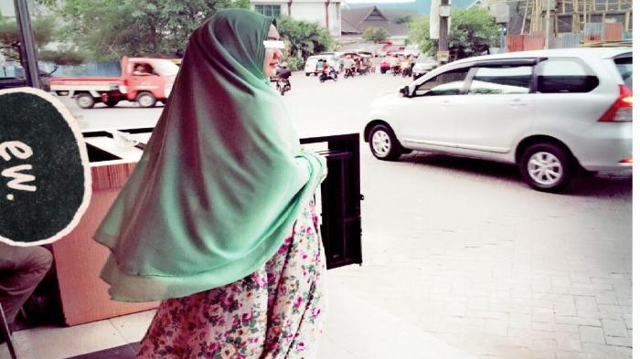 'Pak Haji Intelnya Banyak, Makanya Bisa Menangkap Basah Istrinya Berduaan Pria Lain'