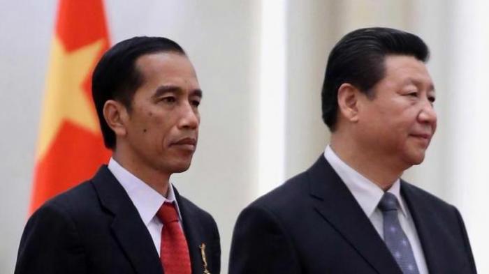 Jokowi Diapit PM Jepang dan Presiden RRT