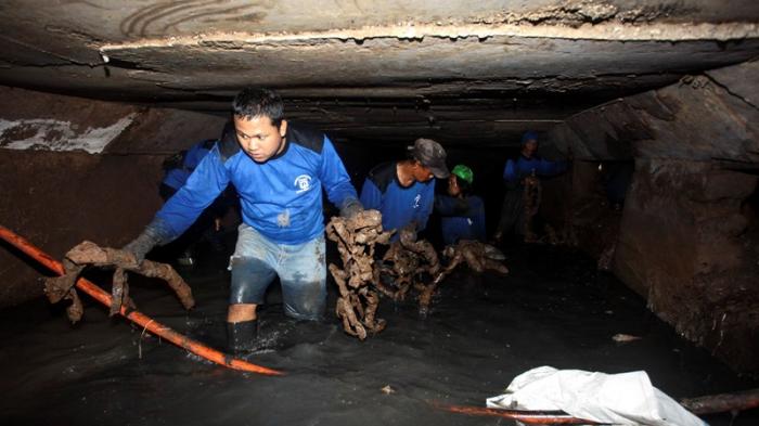 Ada Tanda Kehidupan di Dalam Gorong-gorong Dekat Istana