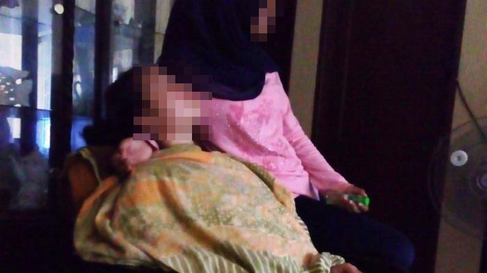 &#91;ngecrot dulu sblm 20 mei&#93; Kepergok Mesum, Mahasiswi Ini Kesurupan dan Pingsan