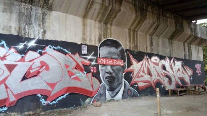 Polisi Buru Pembuat Mural 'Jokowi 404 Not Found' di Batuceper Tangerang