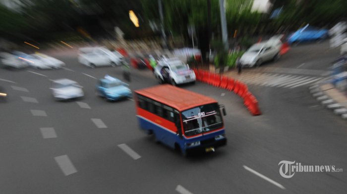 Sopir Demo, Ahok Janjikan Gaji Rp 9 Juta Bila Mundur dari Metromini