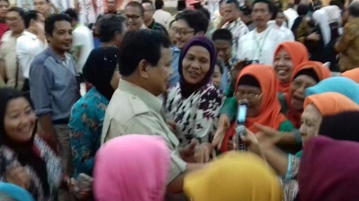 Prabowo Subianto Tertawa Usai Sebut Nama Ketua DPR