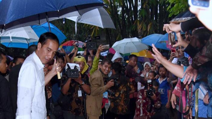 Perjalanan sang pemimpin yang berusaha mengayomi dengan payung sakti