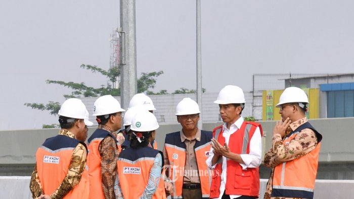 Anies Pertanyakan Amdal Tol Becakayu, Jokowi: Lah Wong Sudah Dipakai Gimana Sih!