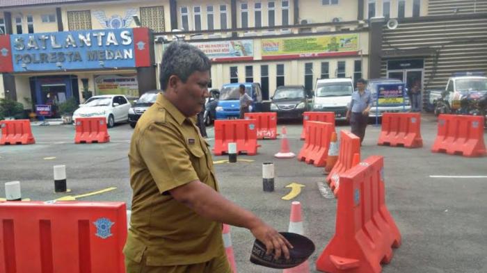 PNS Pemko Medan Tembak Perut Calo SIM