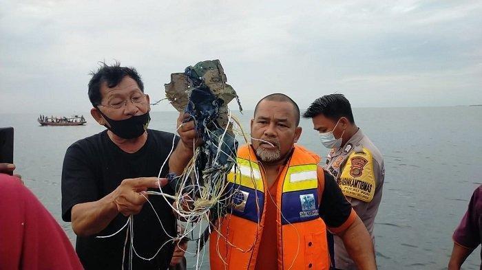 Tim Temukan Serpihan Diduga Daging Penumpang Pesawat Sriwijaya Air