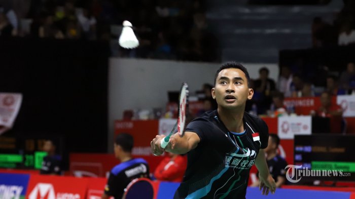 Didampingi Hendra Setiawan, Tommy Sugiarto Libas Wakil Prancis