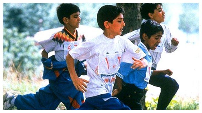 Children of Heaven! Kisah Sepasang Sepatu yang Mengajarkan Kita Selalu Bersyukur!