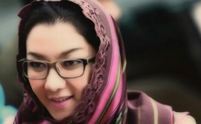Bupati Cantik Dinobatkan Jokowi sbg Bupati Terbaik. Kandidat Gubernur Kaltim yad?