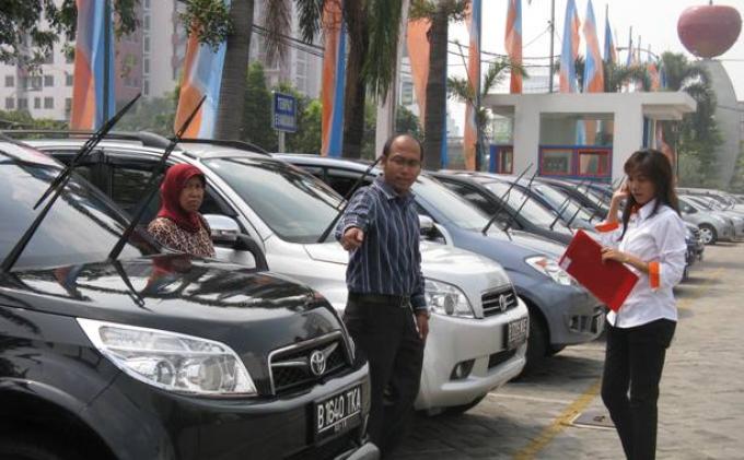 Taktik Menawar yang Radikal di Dealer / Penjual Mobil