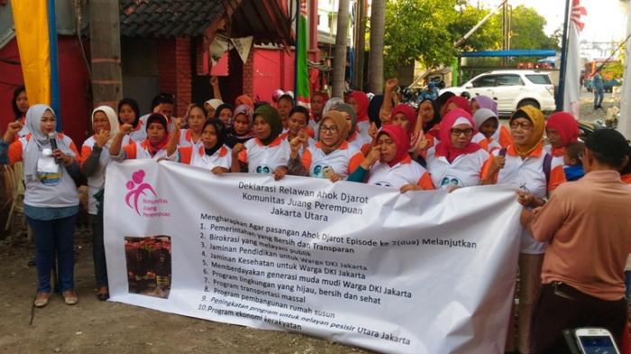 Puluhan Ibu-ibu di Jakut Dukung Ahok-Djarot Kembali Pimpin Jakarta