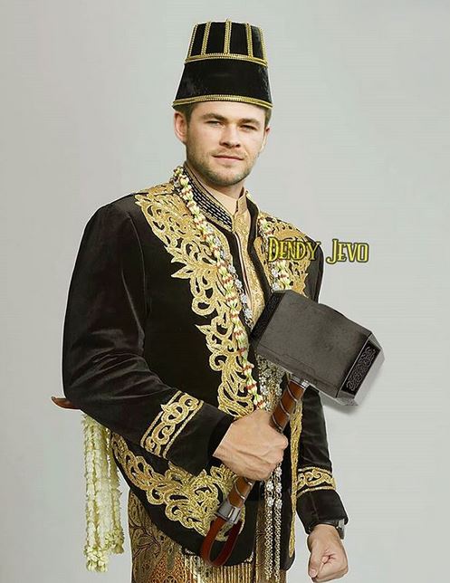Editan pesohor dunia pakai baju adat ini bikin kamu nggak nyangka