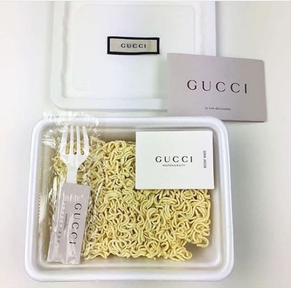 Momen tak terduga waktu mau makan ini bikin kamu gagal paham
