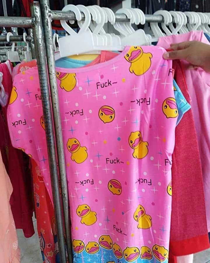 Menggelikan! Kumpulan Model Baju Gagal ini Bikin Ngakak, Awas Sakit Perut