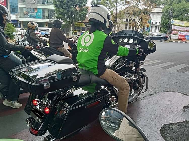 Motor unik driver ojek online ini bikin pengguna gagal paham