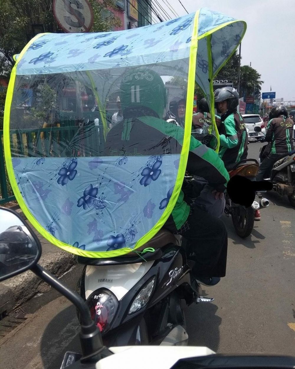 Motor unik driver ojek online ini bikin pengguna gagal paham