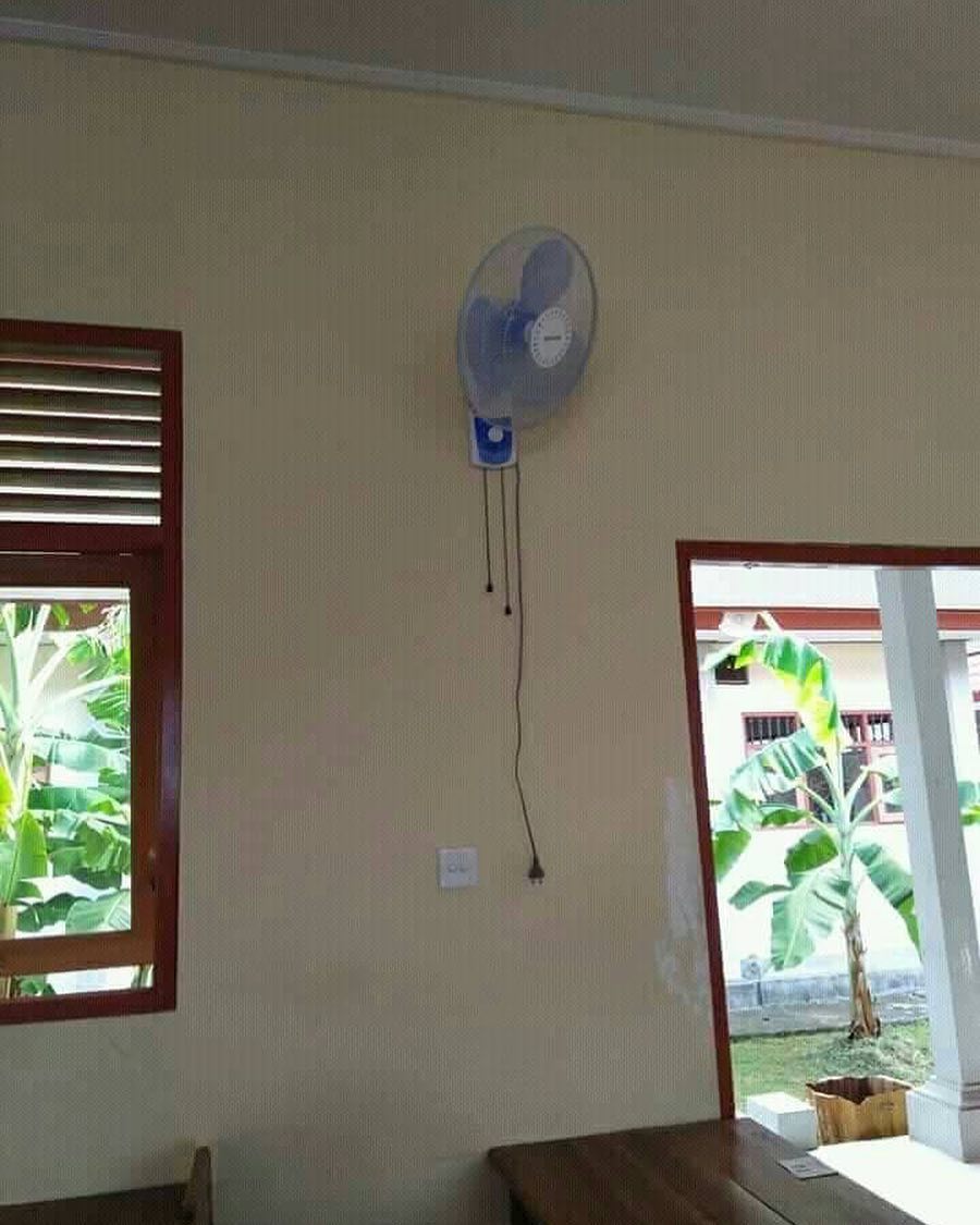 Desain perabot rumah ini absurd, bikin gagal paham pas memakainya