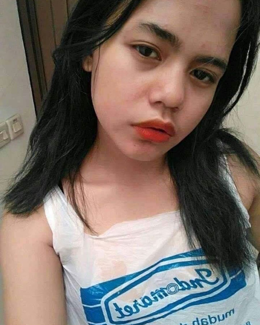 10 Lifehack Nyeleneh Pakai Baju yang Bikin Tepuk Jidat